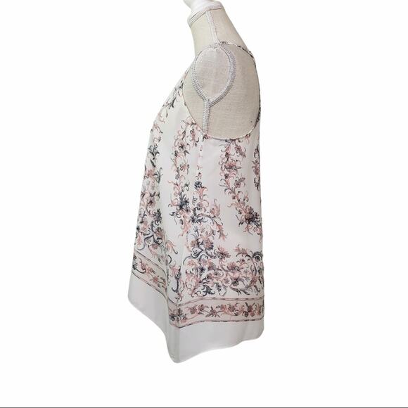 BCBGMAXAZRIA Handkerchief Hem Floral Blouse Runs Large - Picture 2 of 9